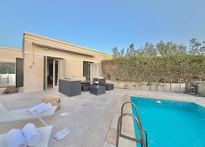 Sunlit & Unique 4br Gouna Hills Pool Lagoon Villa *