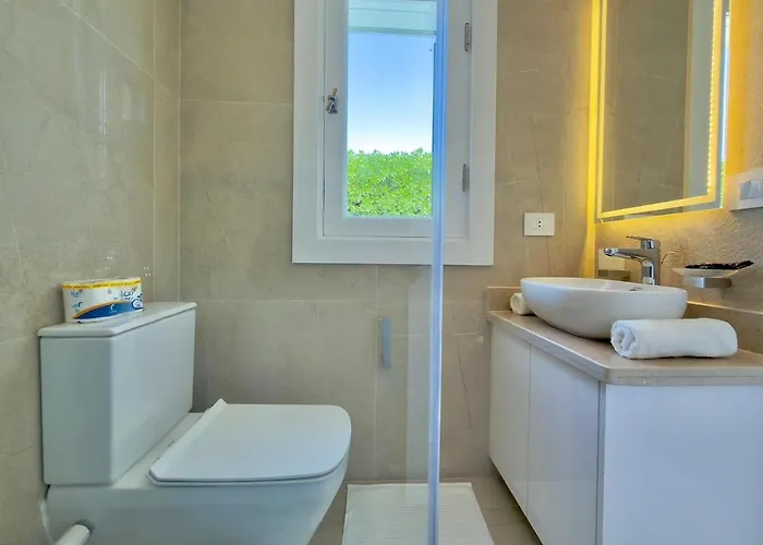 Sunlit & Unique 4br Gouna Hills Pool Lagoon *
