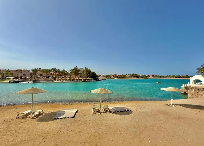 Sunlit & Unique 4br Gouna Hills Pool Lagoon *